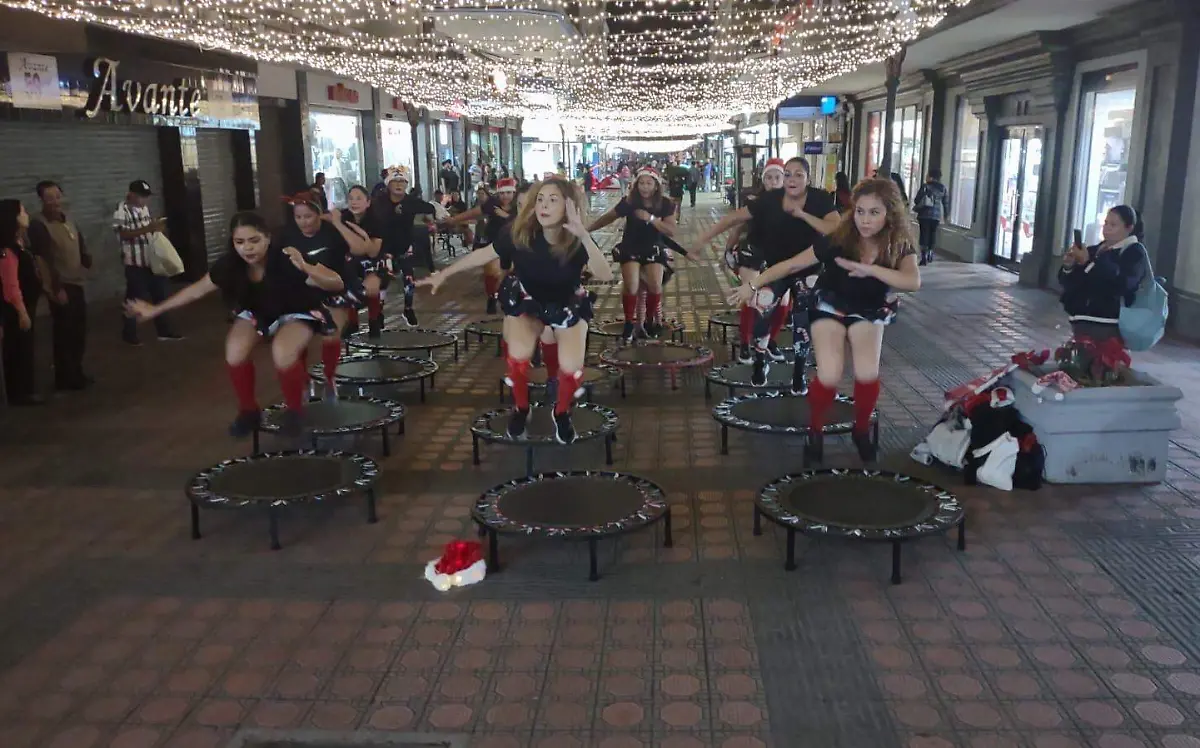 El Movimiento Jumping Fitness llegó a la zona peatonal del centro de Tampico Facebook